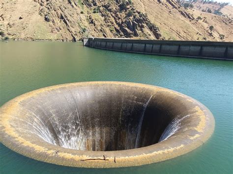 The Marvel of Engineering: The “Glory Hole” at Lake Berryessa – Engineerine