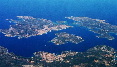 8 Unusual Places You Can Explore in Italy - lifeberrys.com