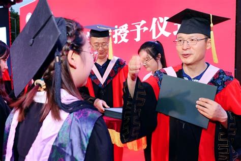 南京师范大学泰州学院举行2022年毕业典礼暨学位授予仪式-新闻网