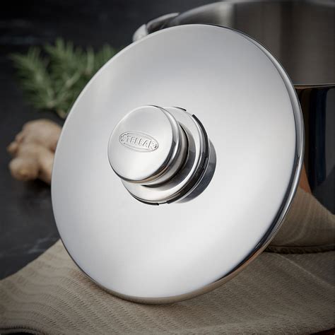 8000 Classic Five-Piece Saucepan Set