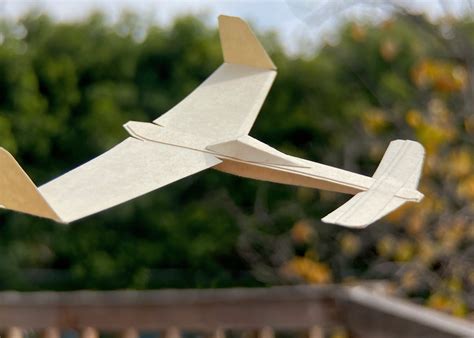 Micro Canard Glider Made of Card Stock | Gliders, Paper airplanes ...