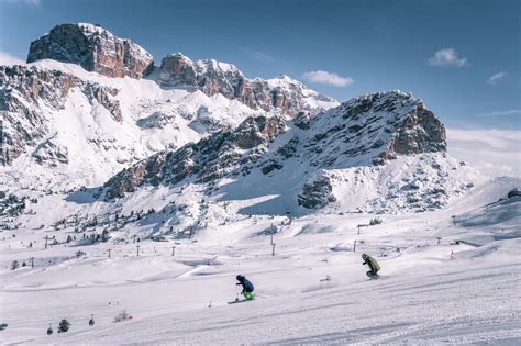 Dolomiti Superski ski pass: prices, ski areas & online offers