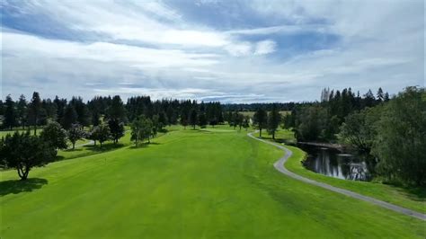 Useless Bay Golf and Country Club, Par 4, Hole 16 - YouTube