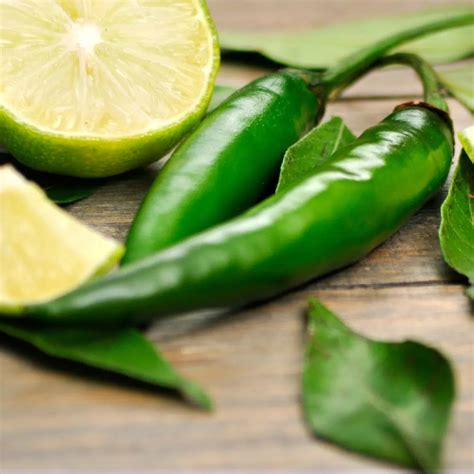 Best Green Chiles Substitute (15+ Amazingly Tasty Alternatives To Use!)