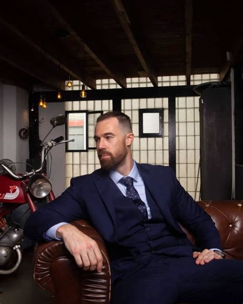 Navy Blue Business Suit 的图像结果