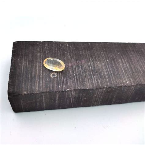 Buy online Yellow Topaz (Sunhela) ratna from India