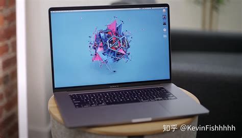 MacBook Pro 14 寸 快速上手体验 | yukaPriL上午茶时间