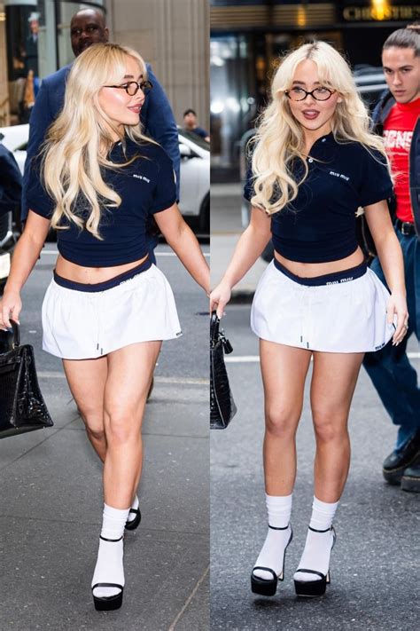 Sabrina Carpenter legs 🥵 : r/CelebrityLegsandFeet