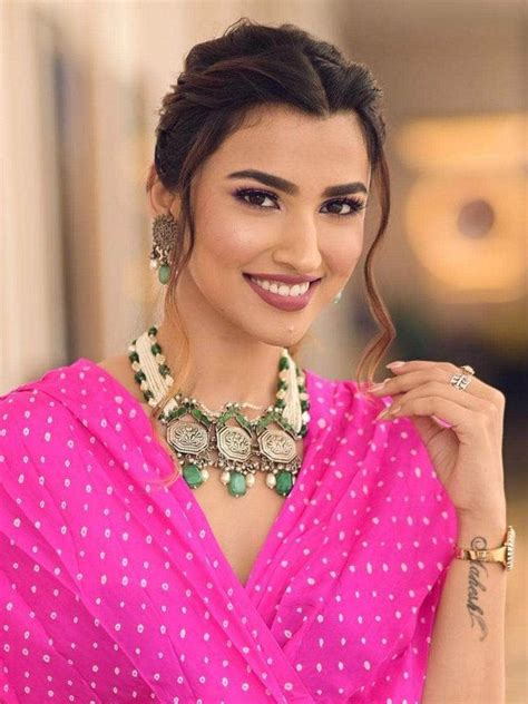 Buy Kinjal Bhanushali In Oxidized Green Beaded Necklace Online - Ishhaara