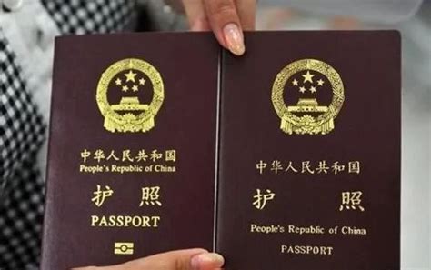 在国外，护照到期怎么更新？ - 知乎