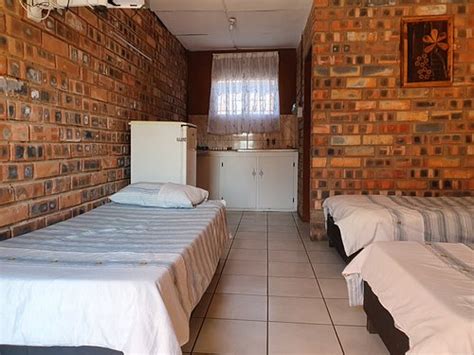 LIMPOPO LODGE (Polokwane) - Guesthouse Reviews, Photos, Rate Comparison ...