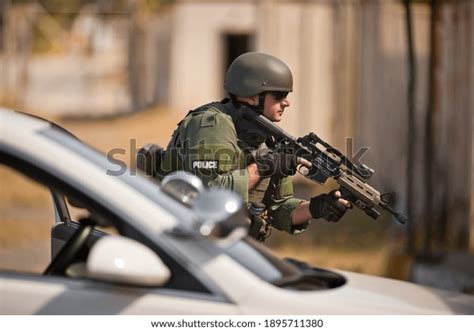 Policeman 的图像结果