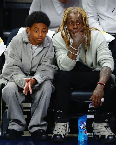 Pin by ♪·¯·♫¸¸ 𝓜𝓼.𝓜𝓸𝓸𝓼𝓮?!¸¸♫·¯ on 𝐂𝐥𝐨𝐭𝐡𝐞𝐬(𝐥𝐨𝐰𝐤𝐞𝐲 𝐚𝐛𝐚𝐧𝐝𝐨𝐧𝐞𝐝) | Lil wayne ...