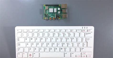 Image result for Raspberry Pi 4 Model B 8GB vs Raspberry Pi 400