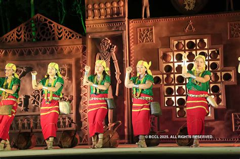 Artists from Arunachal Pradesh perform Ponung dance during the 'Adi ...
