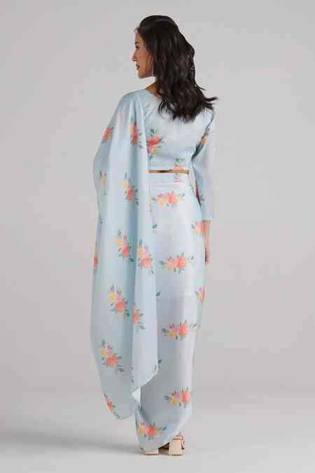 Buy Blue Silk Round Neck Floral Pattern Lungi Pre-draped Saree Set For ...