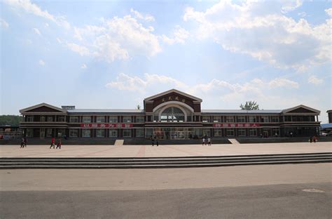 辽宁省的这座火车站曾用名烟台站——灯塔站_铁路