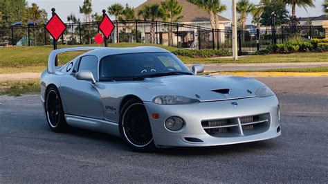 Dodge Viper | Carscoops