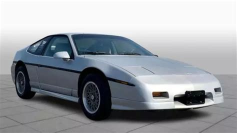 Este é o carro esportivo com motor central mais barato que você pode ...