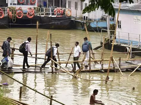Assam floods: Nearly 38,000 people in 13 districts affected, Lakhimpur ...