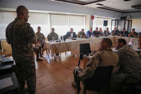 Navy Exercise 的图像结果