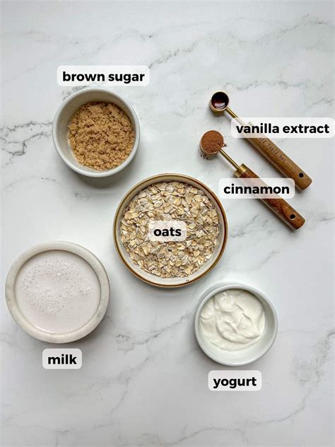 Cinnamon Roll Overnight Oats - Happy Honey Kitchen
