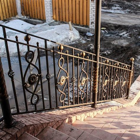 Перила с элементами ковки фото: ограждения с ковкой для маршей лестниц ...