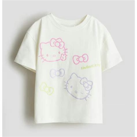 Discover the cutest Hello Kitty merchandise