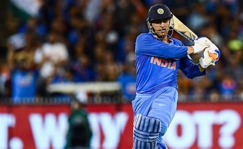 After Batting Collapse In 4th ODI, Dhoni To Strengthen Middle Order In ...