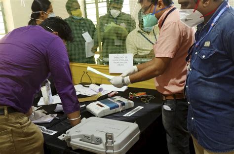 Left defies 40-year anti-incumbency trend in Kerala, its vote share ...