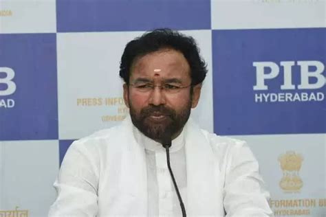 Union Minister Kishan Reddy meets home guard who attempted suicide in ...