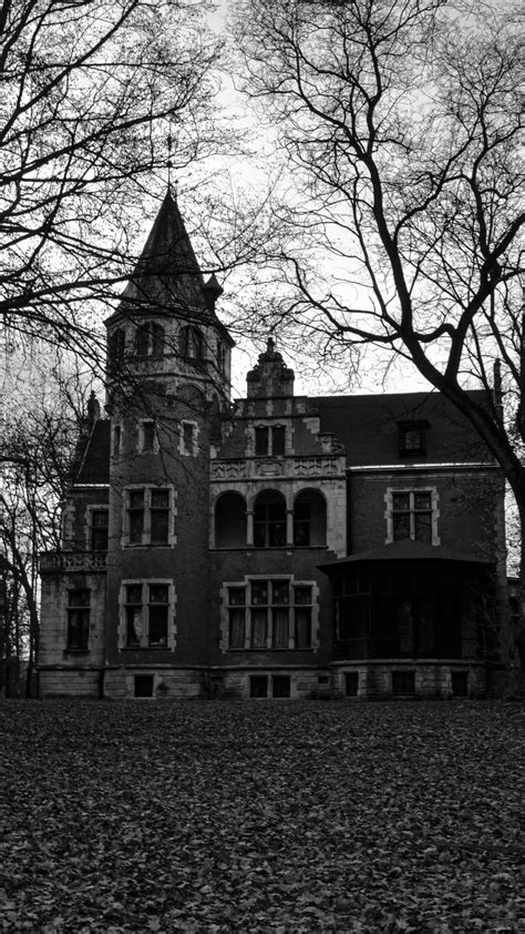 10 Most Haunted Places in the World