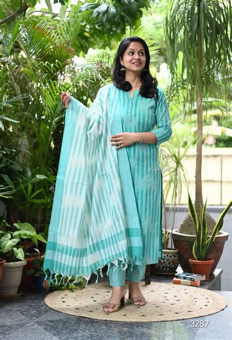 Aditi- Blue – Aaryes Collection