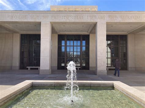 Presidential Library Sign 的图像结果