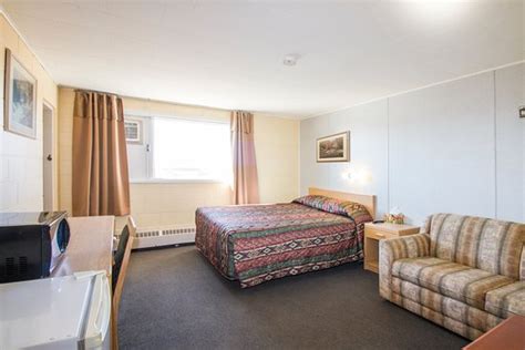 LAGANA HOTEL (Lanigan) - Hotel Reviews & Photos - Tripadvisor