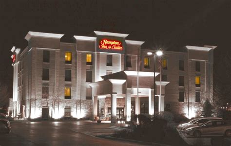 Building Sign Lighting 的图像结果