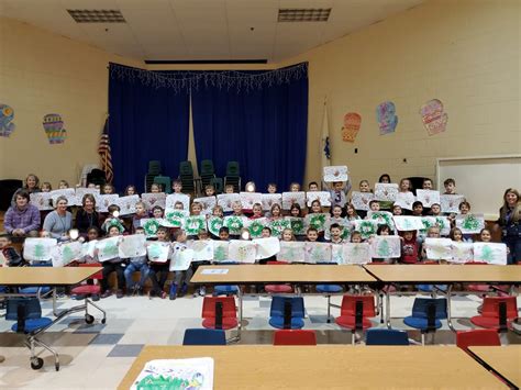 Munger Hill students send holiday cheer to Westfield Gardens | The ...