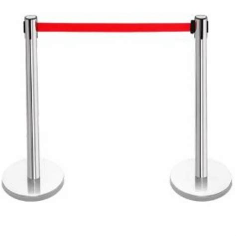 Queue Manager - Brass Retractable Queue Manager from Mumbai