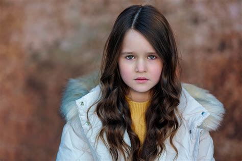 Actor headshots-Biography,credits and Showreel - Molly-Belle-Wright ...