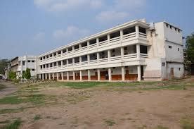 top law college in india
