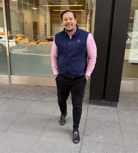 'Power vests' for men are once again taking over Midtown and beyond ...