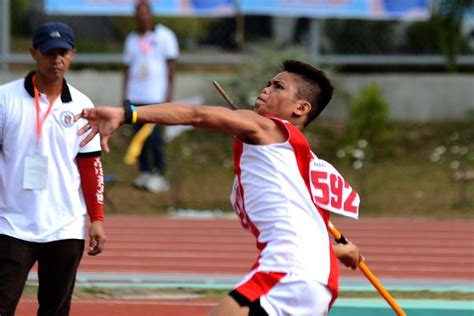 Women's Javelin World Record / Top 5 men's javelin throw world records ...