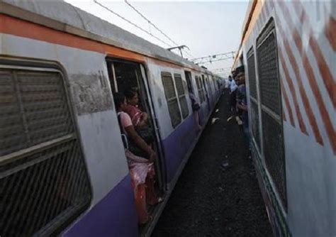 Woman Passenger Dies after TTE Pushes Her Out of Train in Maharashtra ...