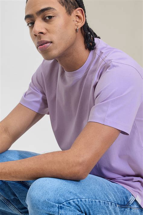 Buy Men's Core Lab Lavender Solid Slim Fit T-Shirt Online | Snitch – SNITCH