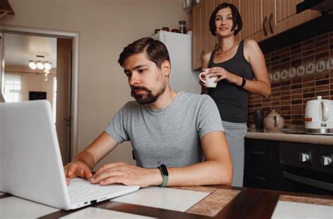 Get daily stand up meeting example notes automatically