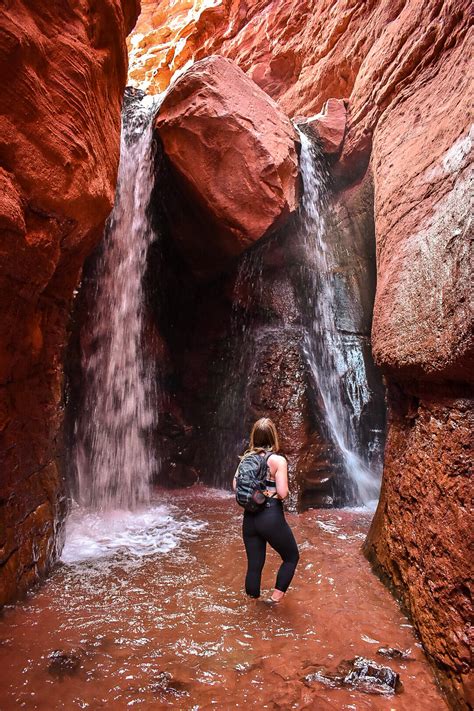 25 Best Hikes in Moab, Utah (Hiking Trail Guide) | kateoutdoors.com