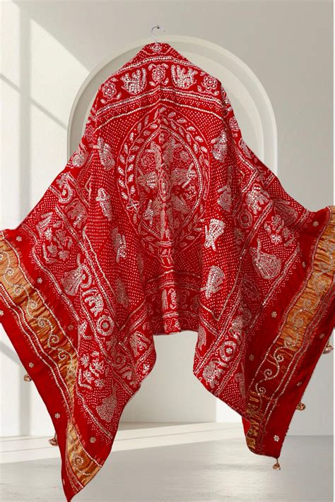 Bandhani Dupatta with Gotapatti Handwork – Bijoi