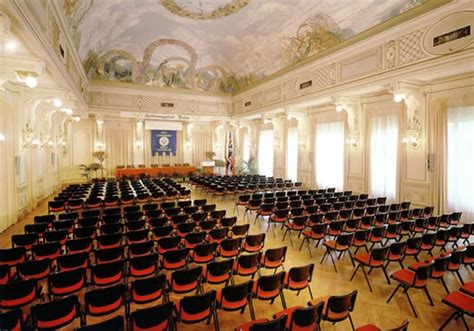 https://photos.visitsalsomaggiore.it/pub/2017/12/F53598_sala_congressi_thumb.jpg