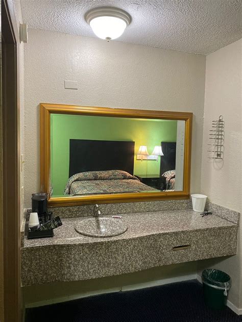 SUNRISE INN (Jasper) - Hotel Reviews, Photos, Rate Comparison - Tripadvisor