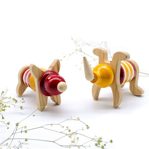 Wooden Totems – Totem Studio